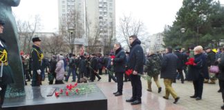 Cu pas cadențat, cu emoții în suflet, cu gânduri și amintiri … de ieri/din acea zi