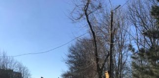 Î.M. Regia „Exdrupo” efectuează lucrări de salubrizare manuală din str.Mihail Sadoveanu