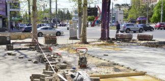 Lucrări de reabilitare a trotuarelor din bd. Moscova