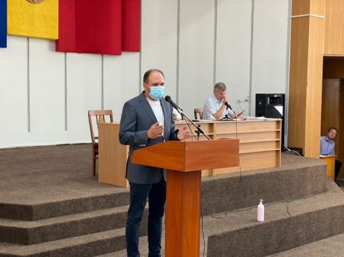 Primarul general a solicitat demisia directorului Î.M. „Autosalubritate"