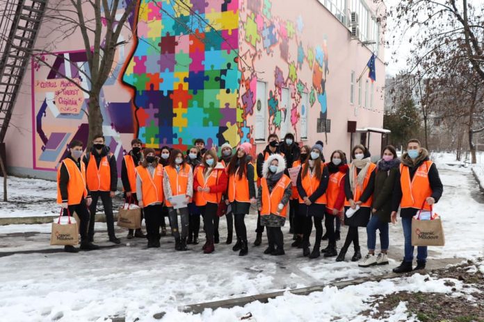 5 000 mii de măști au fost repartizate de către tinerii de la Centrul Municipal de Tineret Chișinău!