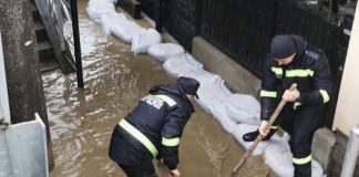 Salvatorii au intervenit în mai multe localități după ploile puternice
