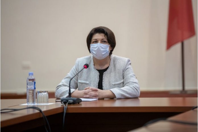 Premierul Natalia Gavrilița l-a prezentat colectivului pe noul director al Agenției Proprietății Publice