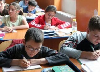 Primăria Chișinău cere să fie denunțată colectarea ilicită de bani de la părinți