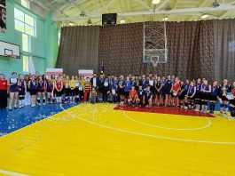 Campionatul la Volei printre elevi și-a premiat câștigătorii
