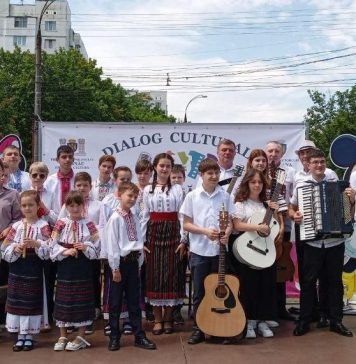 (Foto) Instrumentiștii au încântat locuitorii sectorului Ciocana