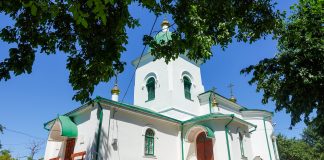 Strada unui templu sau cum a apărut Biserica Acoperământul Maicii Domnului