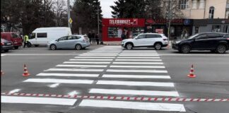 Atenție, șoferi! Un nou semafor pietonal a fost instalat pe strada Bogdan Voievod