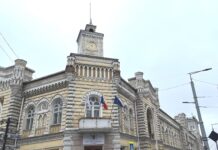 CMC aprobă ajustarea bugetului pentru educație: salariile profesorilor, asigurate pentru noiembrie