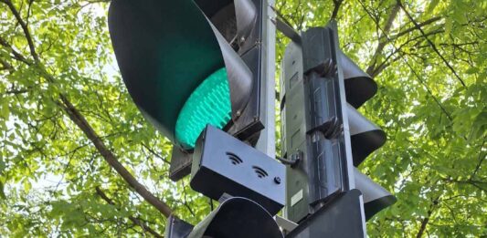 Chișinău: 30 de noi dispozitive sonore instalate la trecerile semaforizate pentru siguranța persoanelor cu deficiențe de vedere