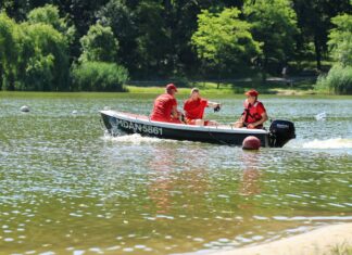 Minor de 12 ani salvat de la înec în lacul din parcul „Râșcani” din Chișinău