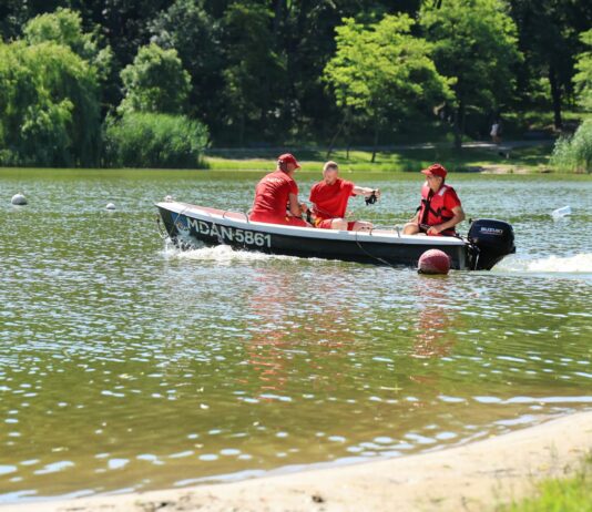 Minor de 12 ani salvat de la înec în lacul din parcul „Râșcani” din Chișinău