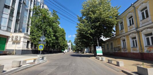 Au început lucrările de reparație pe str. Veronica Micle